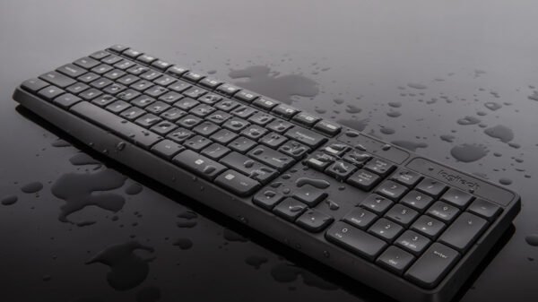 Logitech MK235 Wireless Keyboard and Mouse Combo 2.4 GHz With USB Receiver, 15 Function Keys - Image 4